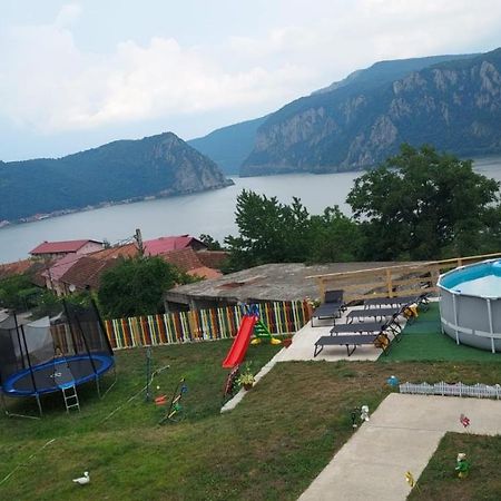 Casa De Vacanta Maga Dubova Exterior photo